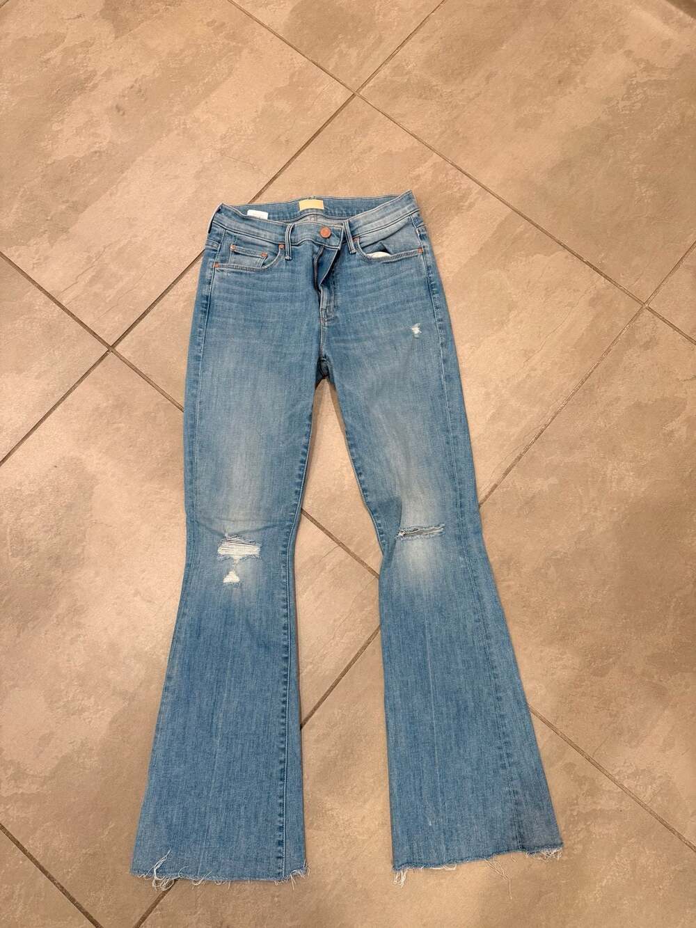 MOTHER The Weekender Fray Jeans in Dreamer Wash Size 27
